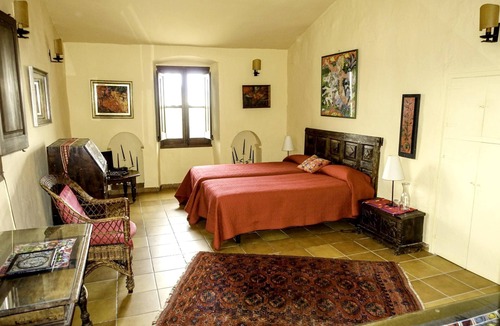 Sant Pere de Ribes Apartment | Homerez - Appartement 5 km away from the beach for 6 ppl. with shared pool