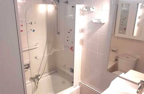Cruilles Apartment | Homerez - Appartement for 7 ppl. with shared pool and terrace at Canyelles