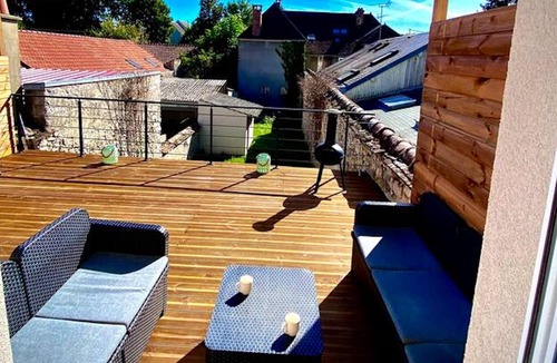 Nemours Apartment | Homerez - Appartement for 4 ppl. with jacuzzi, garden and terrace at Nemours