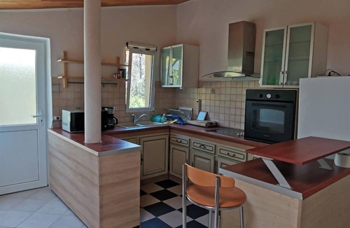 Berre-des-Alpes Apartment | Homerez - Apt Berre-les-Alpes w/Pool