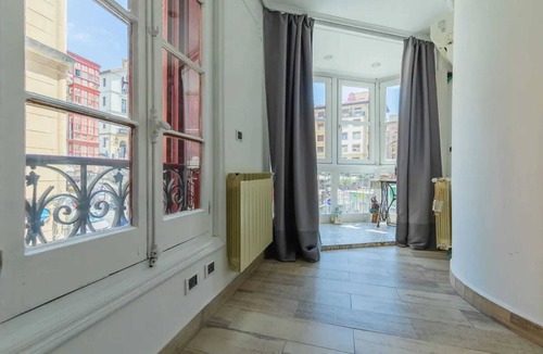 Bilbao Old Town Apartment | Homerez - Apt. Bilbao Internet