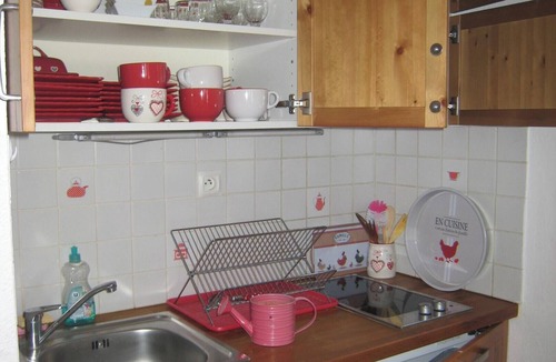 Bernex Apartment | Homerez - Apt in Bernex, mountain view