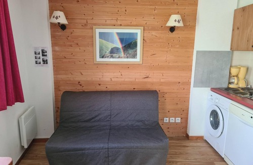 Chamrousse Apartment | Homerez - Apt in Chamrousse, parking