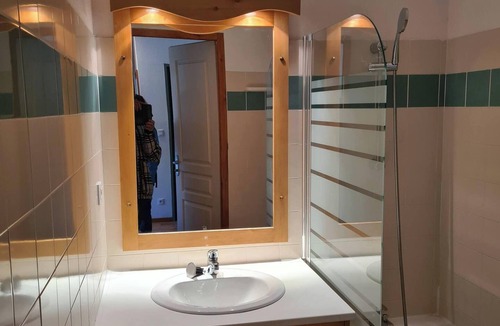 Chamrousse Apartment | Homerez - Apt in Chamrousse, parking