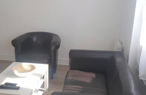 Rosny-sous-Bois Apartment | Homerez - Apt in Rosny-s-Bois, Parking