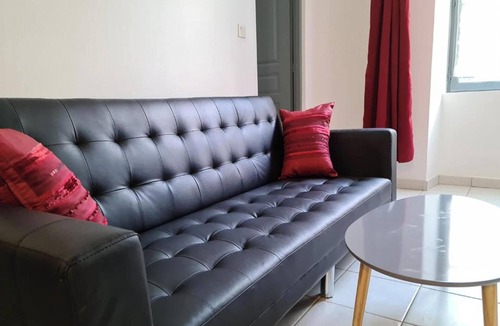 Beaugency Apartment | Homerez - Apt in historic Beaugency