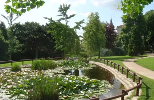 Pierre-Benite Apartment | Homerez - Apt. in Pierre-Bénite