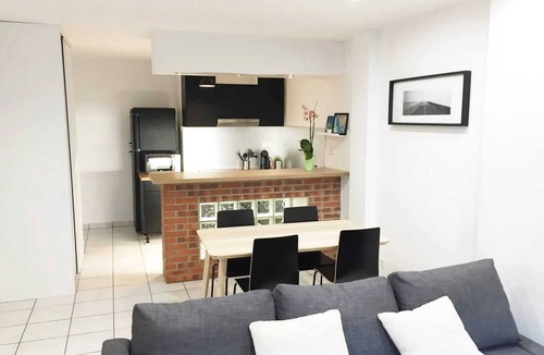 Saint-Martin-du-Littoral Apartment | Homerez - Apt Le Havre, city centre