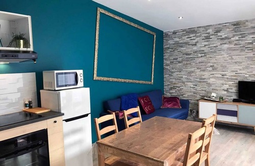 Meaux Apartment | Homerez - Apt. Meaux with terrace