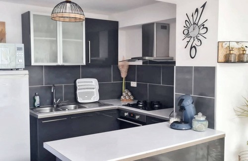 Raismes Apartment | Homerez - Apt Raismes w/parking
