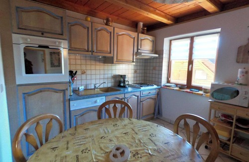 Soultzeren Apartment | Homerez - Apt. Soultzeren, mountain view
