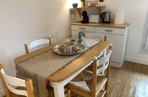 Bagneres-de-Bigorre Apartment | Homerez - Bagnères-de-Bigorre Apartment