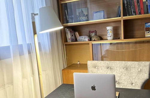 Issy-les-Moulineaux Apartment | Homerez - Beautiful apartement for 2 ppl. with terrace at Issy-les-Moulineaux