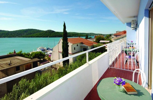 Tijesno Apartment | Homerez - Beautiful appartement for 5 ppl. at Tisno