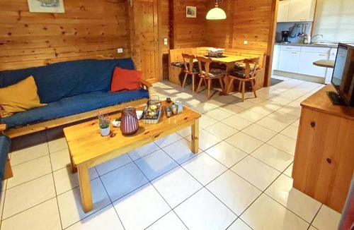 Mauroux Ski Chalet | Homerez - Beautiful chalet for 6 ppl. with shared pool and terrace at Mauroux