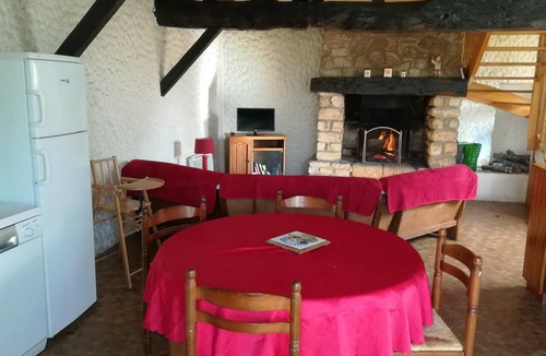 Questembert House | Homerez - Beautiful house for 4 ppl. with terrace at Questembert