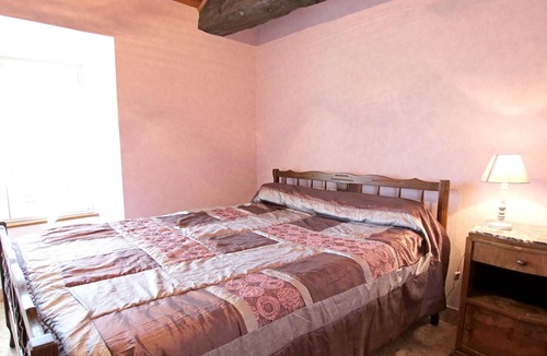 Gravieres House | Homerez - Beautiful house for 6 ppl. with shared pool and terrace at Gravières