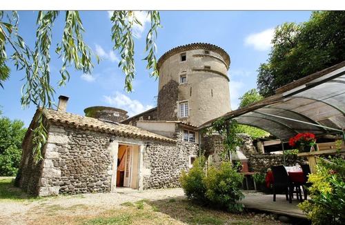 Chomerac House | Homerez - Beautiful house for 8 ppl. with terrace at Chomérac