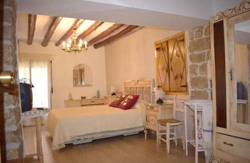 Sieso de Huesca Ski Chalet | Homerez - Big chalet for 11 ppl. with shared pool and terrace at Sieso de Huesca