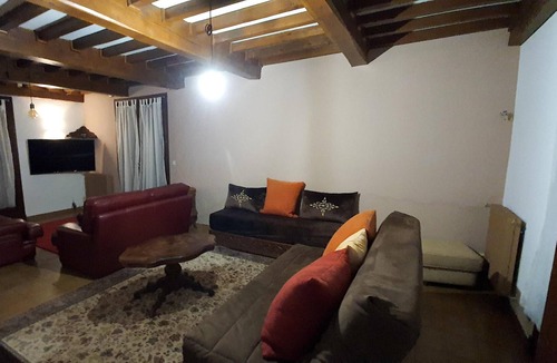 Montricoux Villa | Homerez - Big villa for 14 ppl. with swimming-pool and terrace at Montricoux