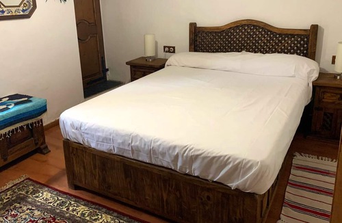 Querol Villa | Homerez - Big villa for 20 ppl. with swimming-pool, jacuzzi and garden at Querol