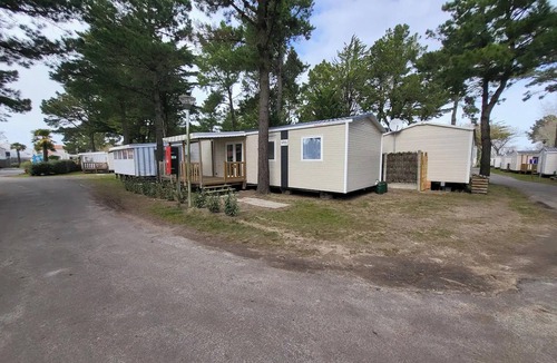 Saint-Jean-de-Monts House | Homerez - Bungalow in Saint-Jean-de-Monts