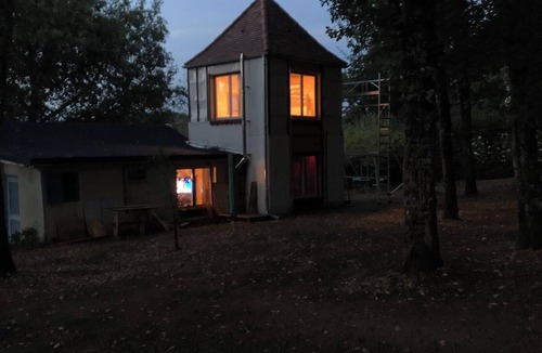 Saint-Chamassy House | Homerez - Bungalow with pool in Saint-Chamassy