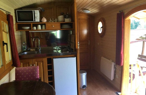 Saint-Pardoux House | Homerez - Bungalow in Saint-Pardoux