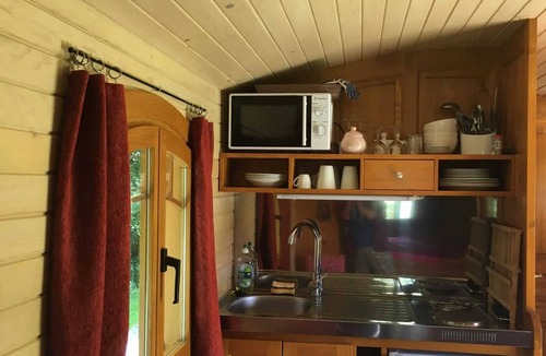 Saint-Pardoux House | Homerez - Bungalow in Saint-Pardoux