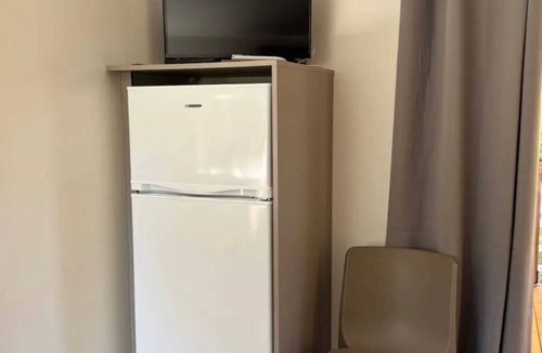 Saint-Cheron House | Homerez - Bungalow in Saint-Chéron