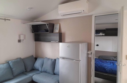 Les Mathes House | Homerez - Bungalow Les Mathes, shared pool