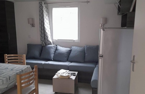 Les Mathes House | Homerez - Bungalow Les Mathes, shared pool