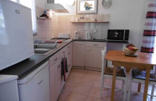 Cassen Apartment | Homerez - Cassen Apt, parking incl.
