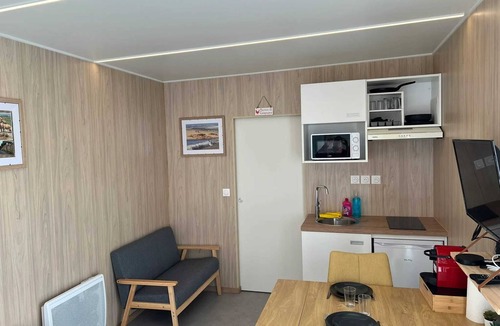 Acheux-en-Vimeu Ski Chalet | Homerez - Chalet in Acheux-en-Vimeu