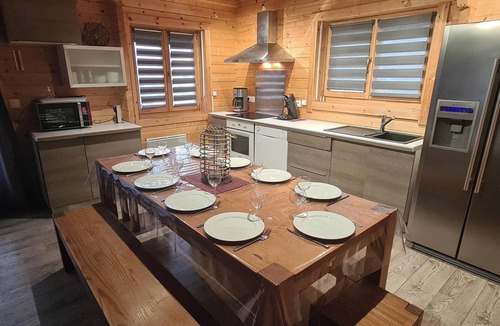 Orlu Ski Chalet | Homerez - Chalet in Orlu, Mountain View