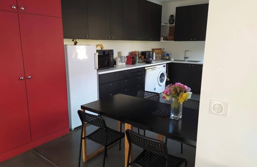 Saint-Ouen Apartment | Homerez - Charming apartment in Saint-Ouen with terrace & city view