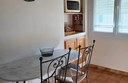 Arles City Centre Apartment | Homerez - Charming Apartment in Arles