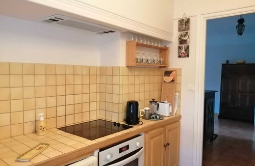 Arles City Centre Apartment | Homerez - Charming Apartment in Arles