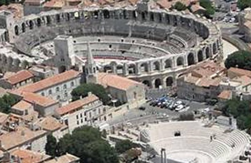 Arles City Centre Apartment | Homerez - Charming Apartment in Arles