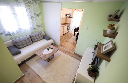 Zadar Apartment | Homerez - Charming apartment in Zadar with private pool - 66 m²