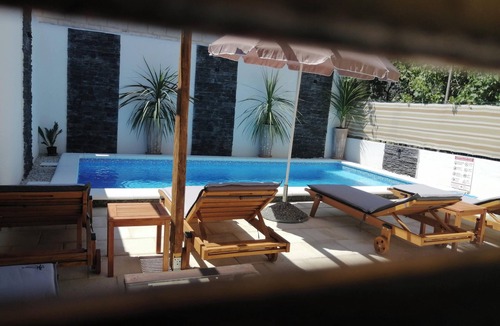 Zadar Apartment | Homerez - Charming apartment in Zadar with private pool - 66 m²