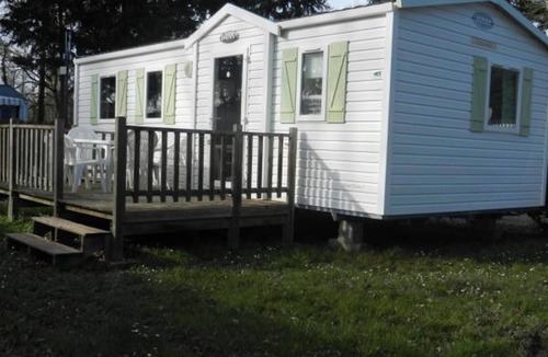 Trogues House | Homerez - Charming Bungalow in Trogues with Shared Pool