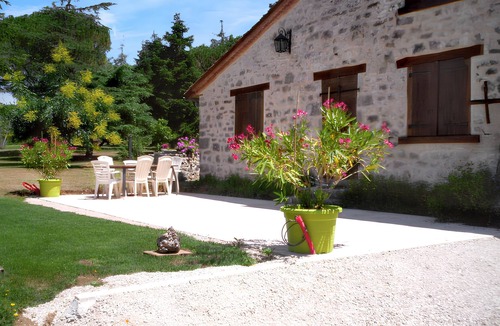 Saint-Cirq House | Homerez - Charming House in Saint-Cirq with Private Pool