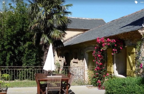Massaguel House | Homerez - Charming House in Massaguel with Garden and Shared Pool.