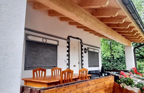 Iraneta House | Homerez - Charming House in Irañeta with Fenced Garden