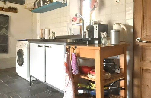 Chenerailles - Auzances - Bellegarde et Haut Pays Marchois House | Homerez - Charming house in Charron with shared pool