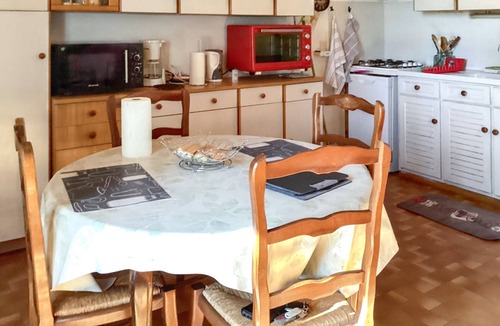 Vacheres House | Homerez - Charming House in Vachères with Garden and Mountain View
