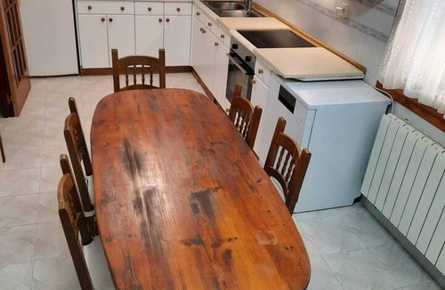 Alera House | Homerez - Charming House in Alera with Fireplace