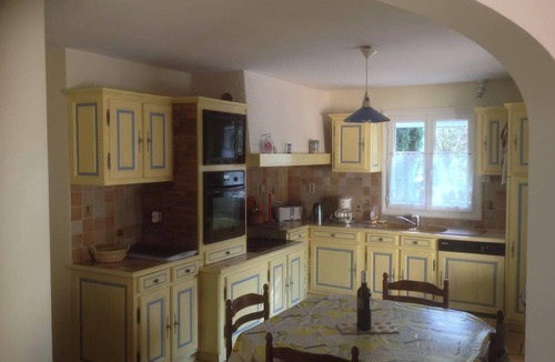 Cruas House | Homerez - Charming House in Cruas + Shared Pool