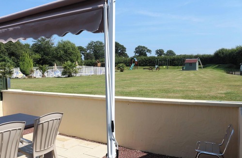 Nehou House | Homerez - Charming house with shared pool in Nehou